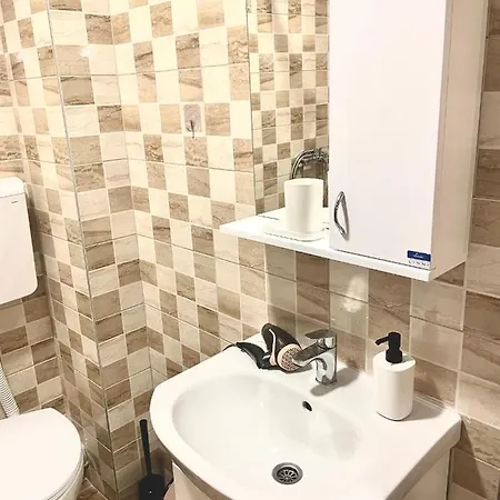 Easy Apartment